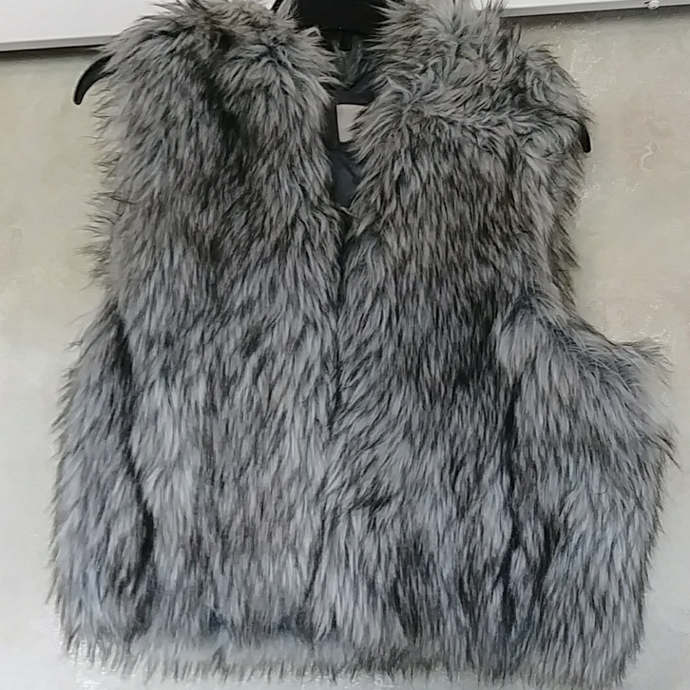 Ann Taylor Loft Hooded Faux Fur Crop Vest Sz S/XS